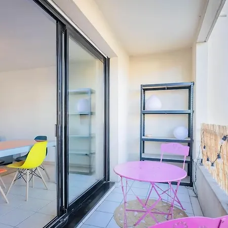 Le St Charles, T2, Terrasse, Centre Apartment *